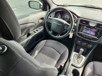 2014 Chrysler 200 LX