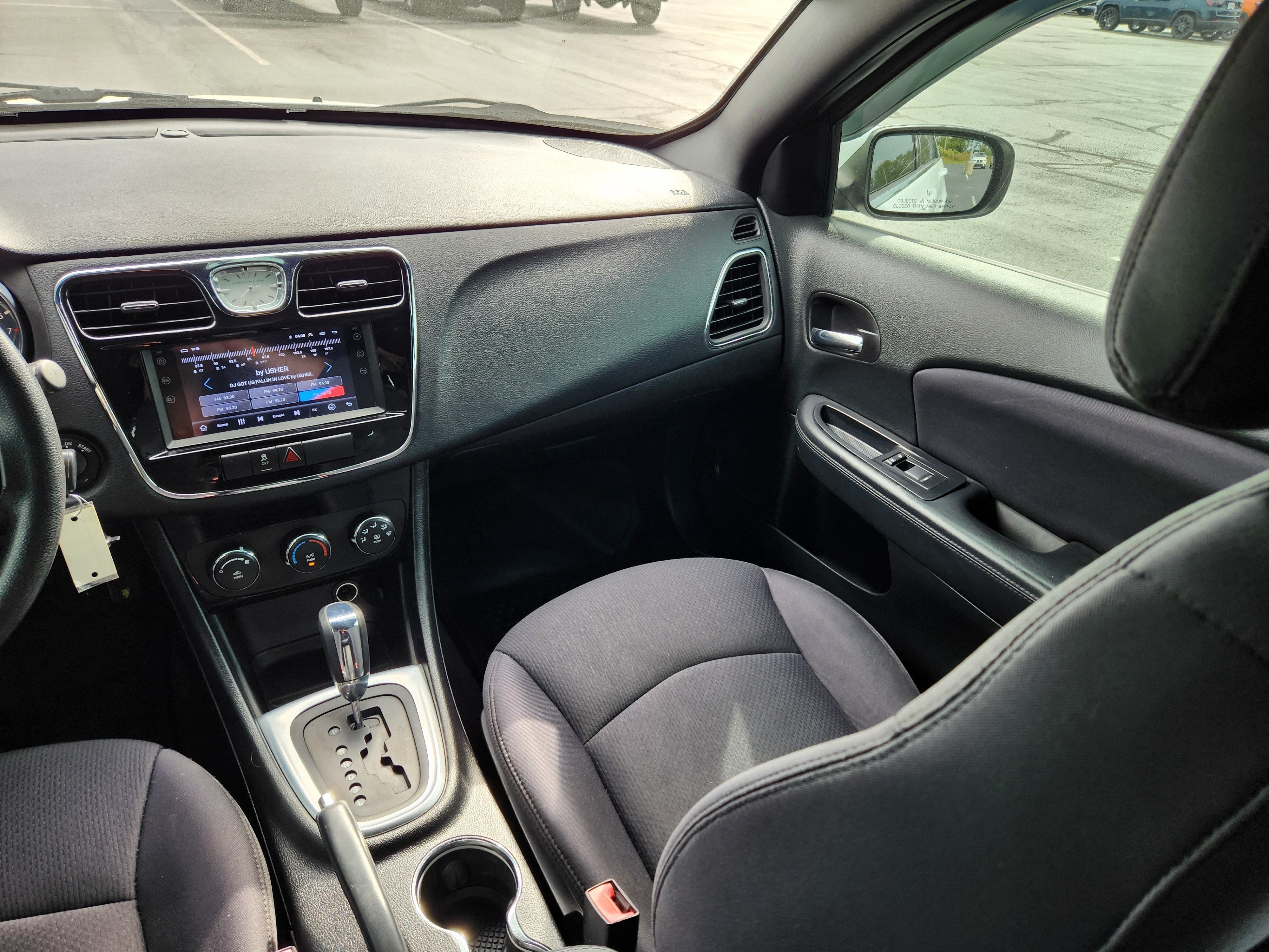 2014 Chrysler 200 LX