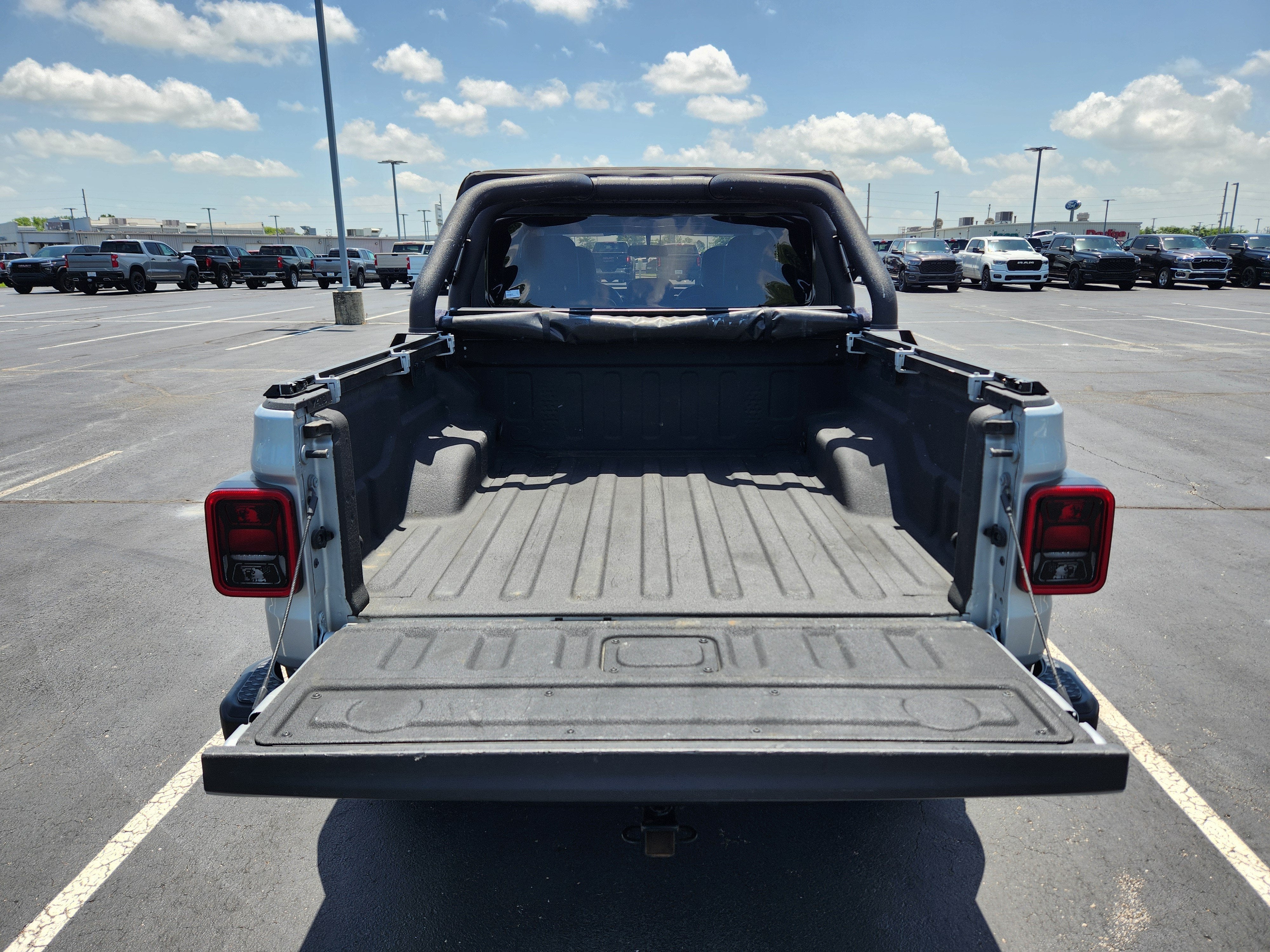 2023 Jeep Gladiator Sport S 4x4
