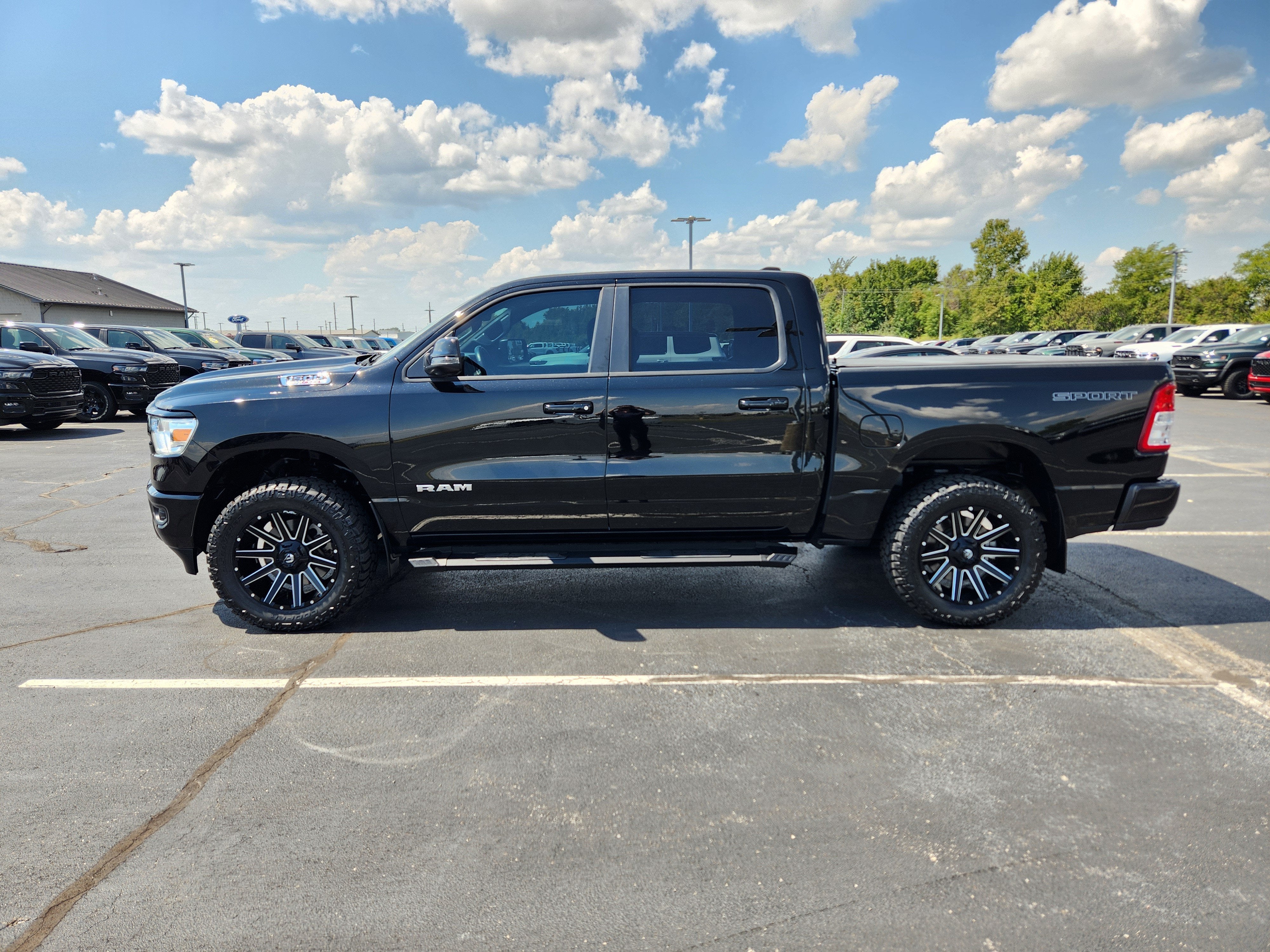 2023 RAM 1500 Big Horn Crew Cab 4x4 5'7" Box