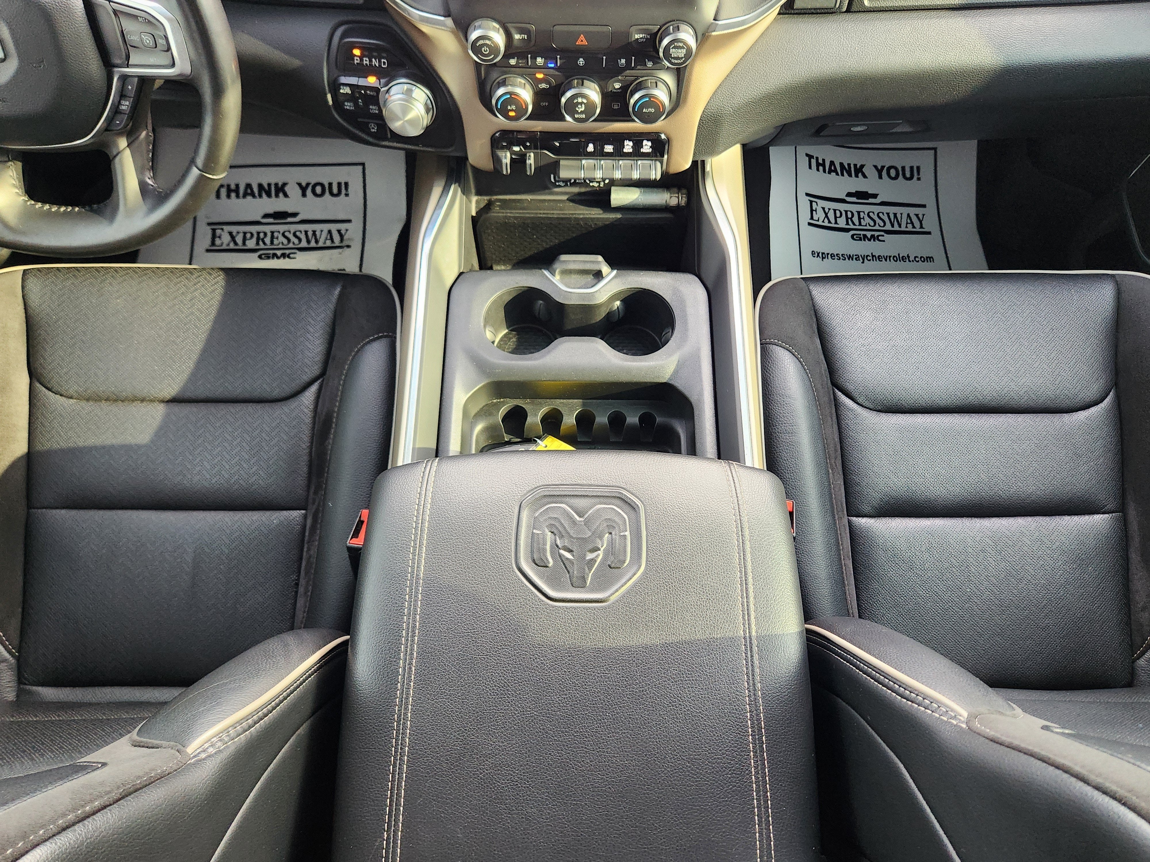 2022 RAM 1500 Laramie Crew Cab 4x4 5'7" Box
