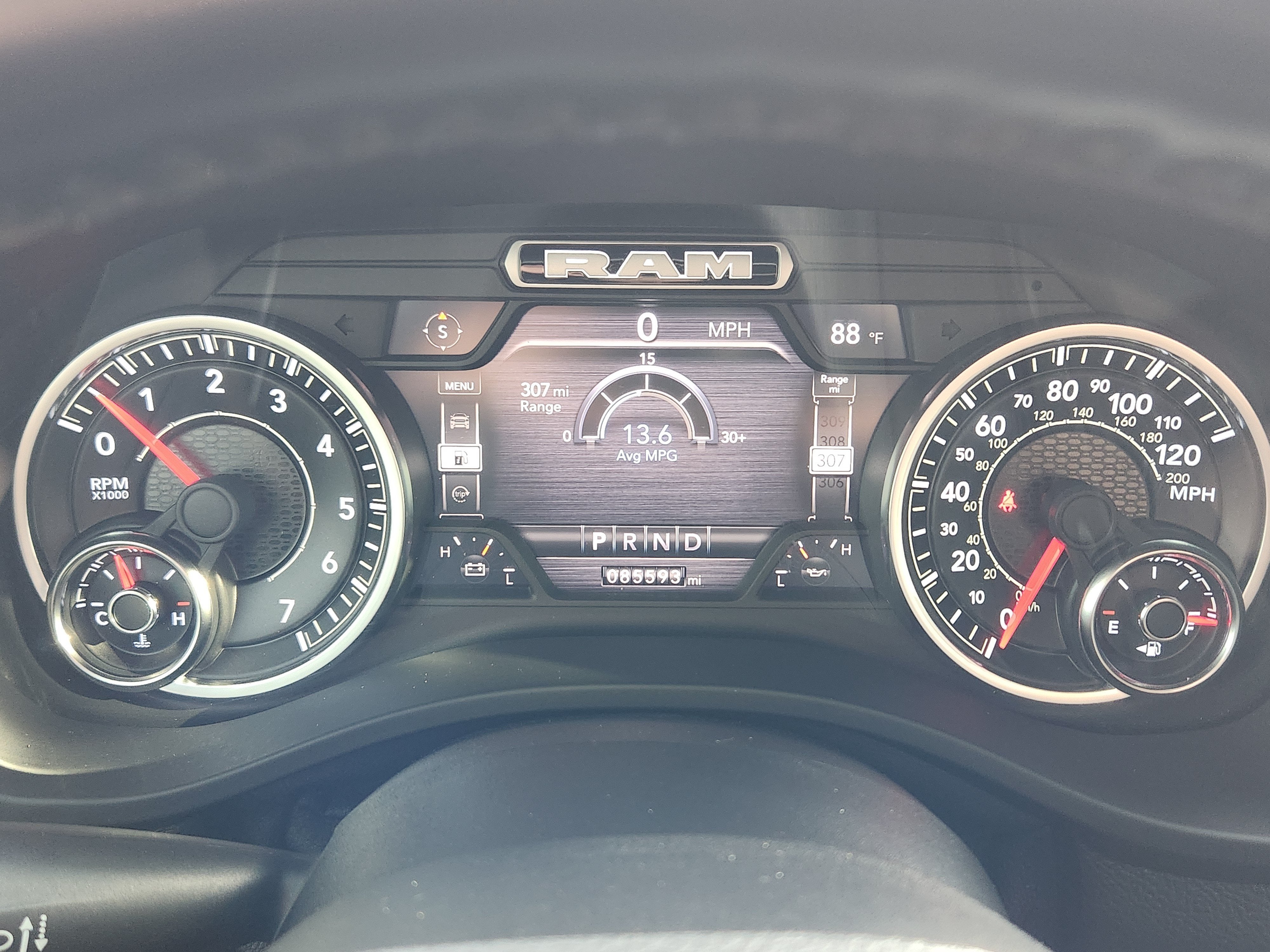 2022 RAM 1500 Laramie Crew Cab 4x4 5'7" Box