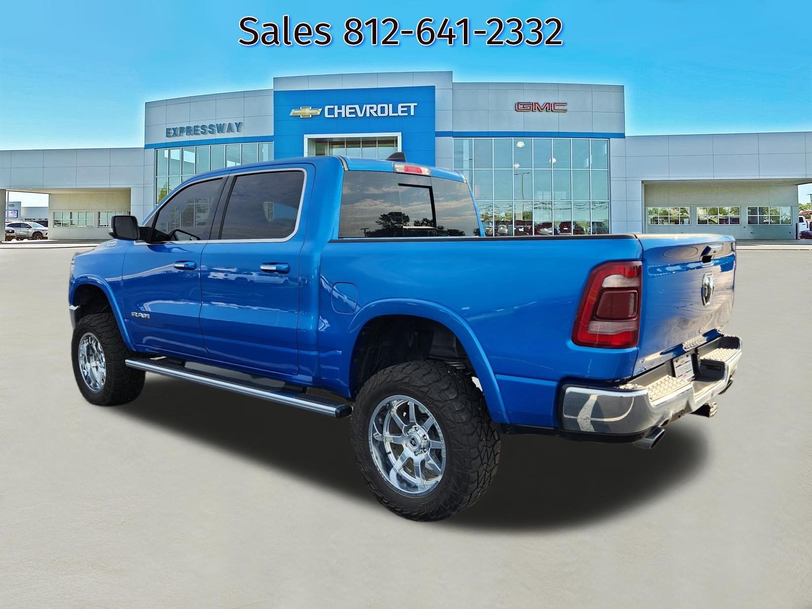 2022 RAM 1500 Laramie Crew Cab 4x4 5'7" Box