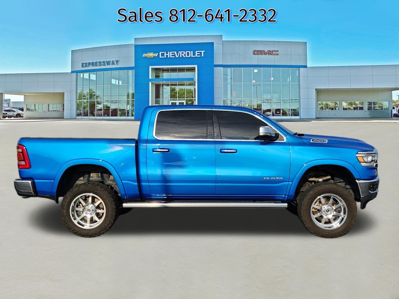 2022 RAM 1500 Laramie Crew Cab 4x4 5'7" Box