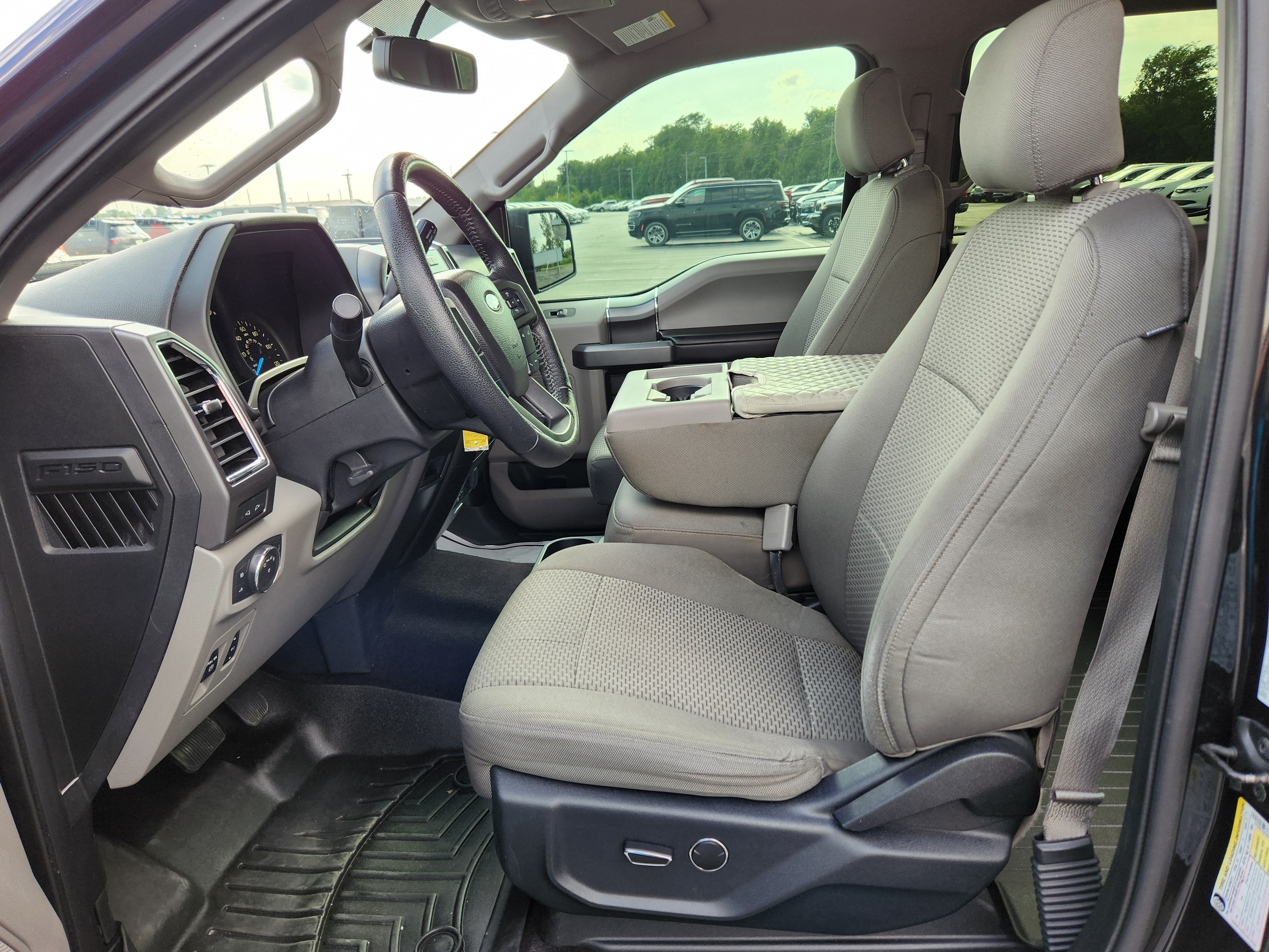2015 Ford F-150 XLT SUPER CREW