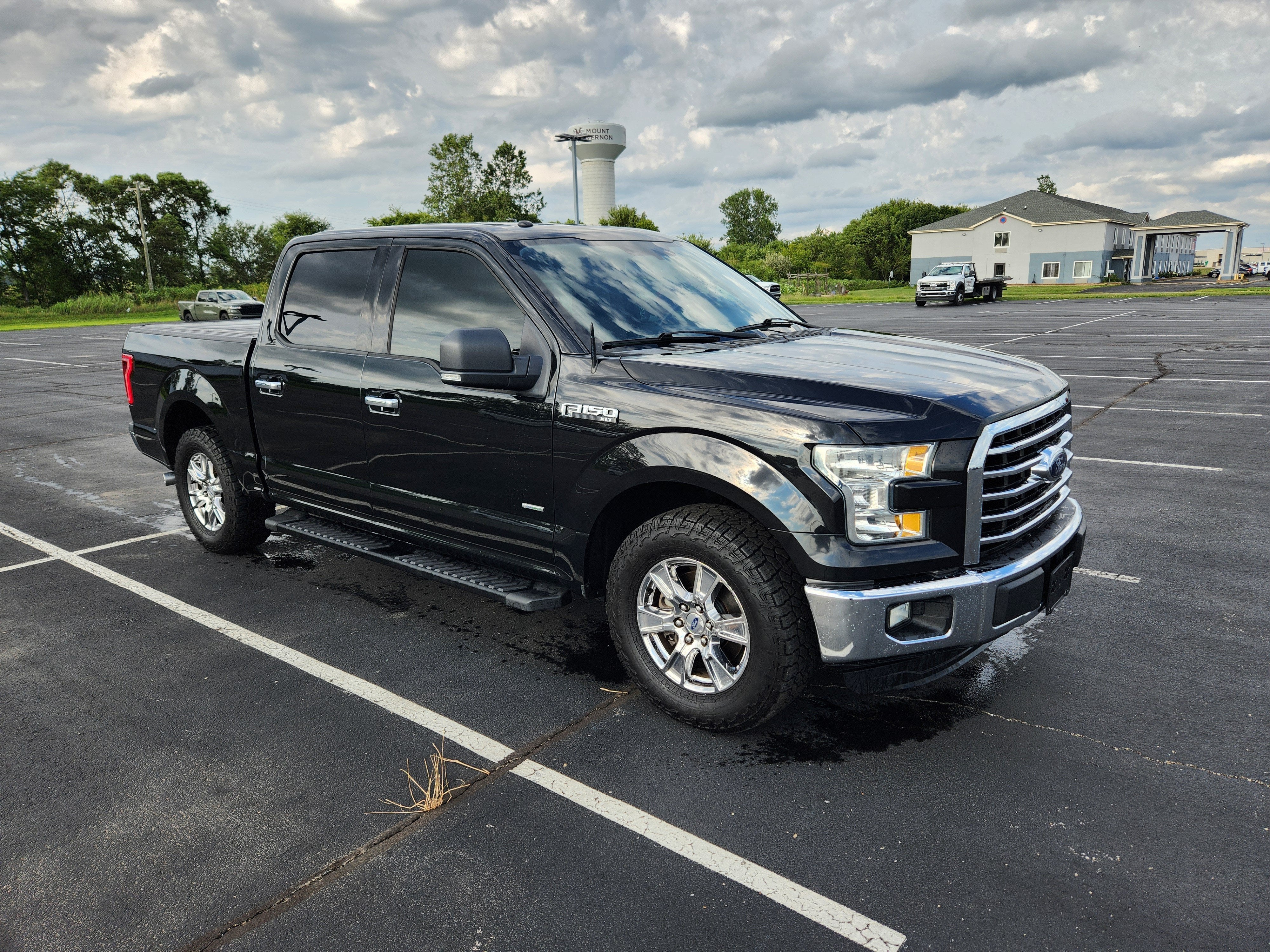 2015 Ford F-150 XLT SUPER CREW