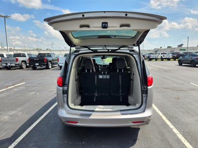 2021 Chrysler Voyager LXI