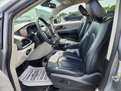 2021 Chrysler Voyager LXI