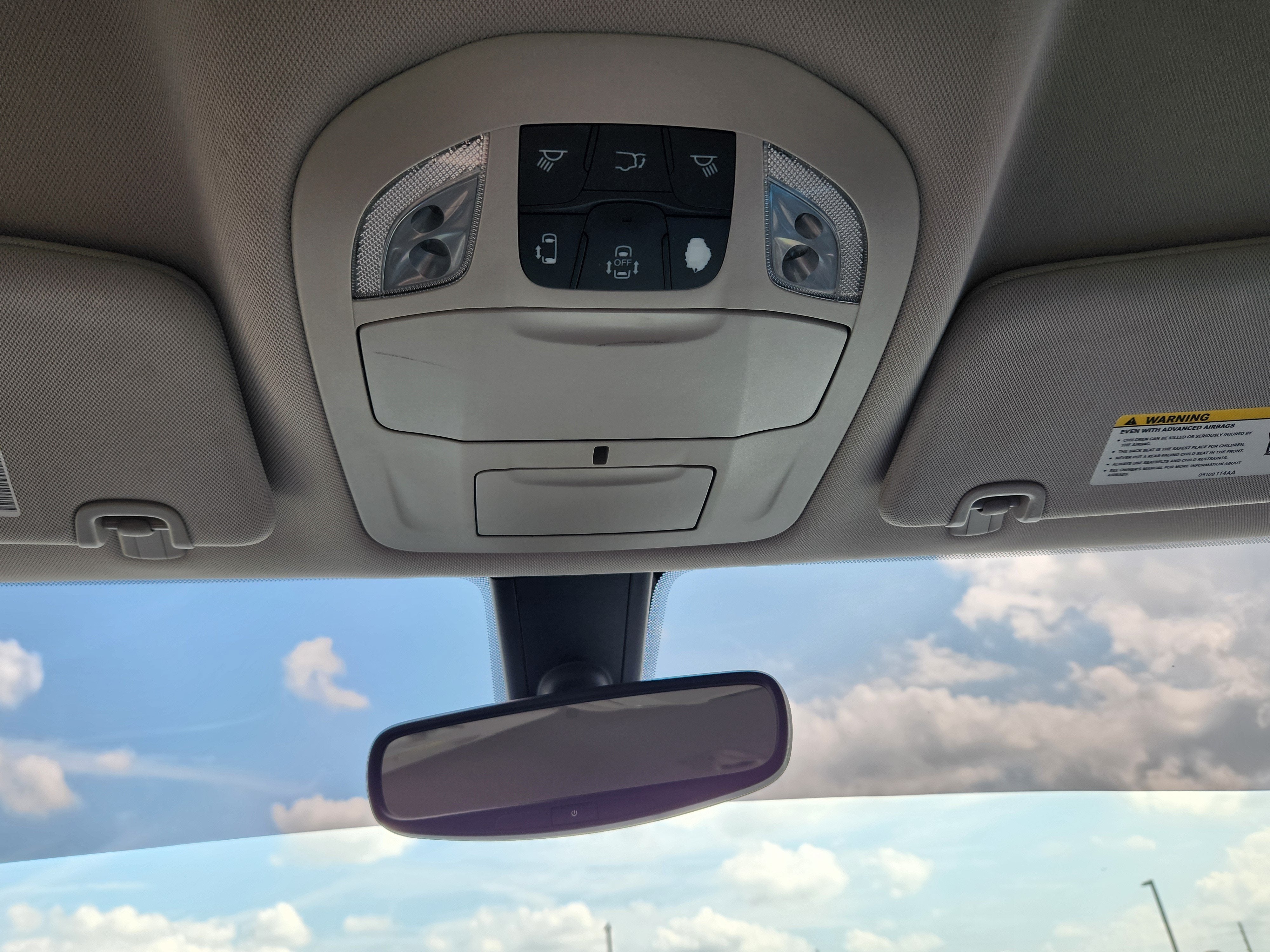 2021 Chrysler Voyager LXI