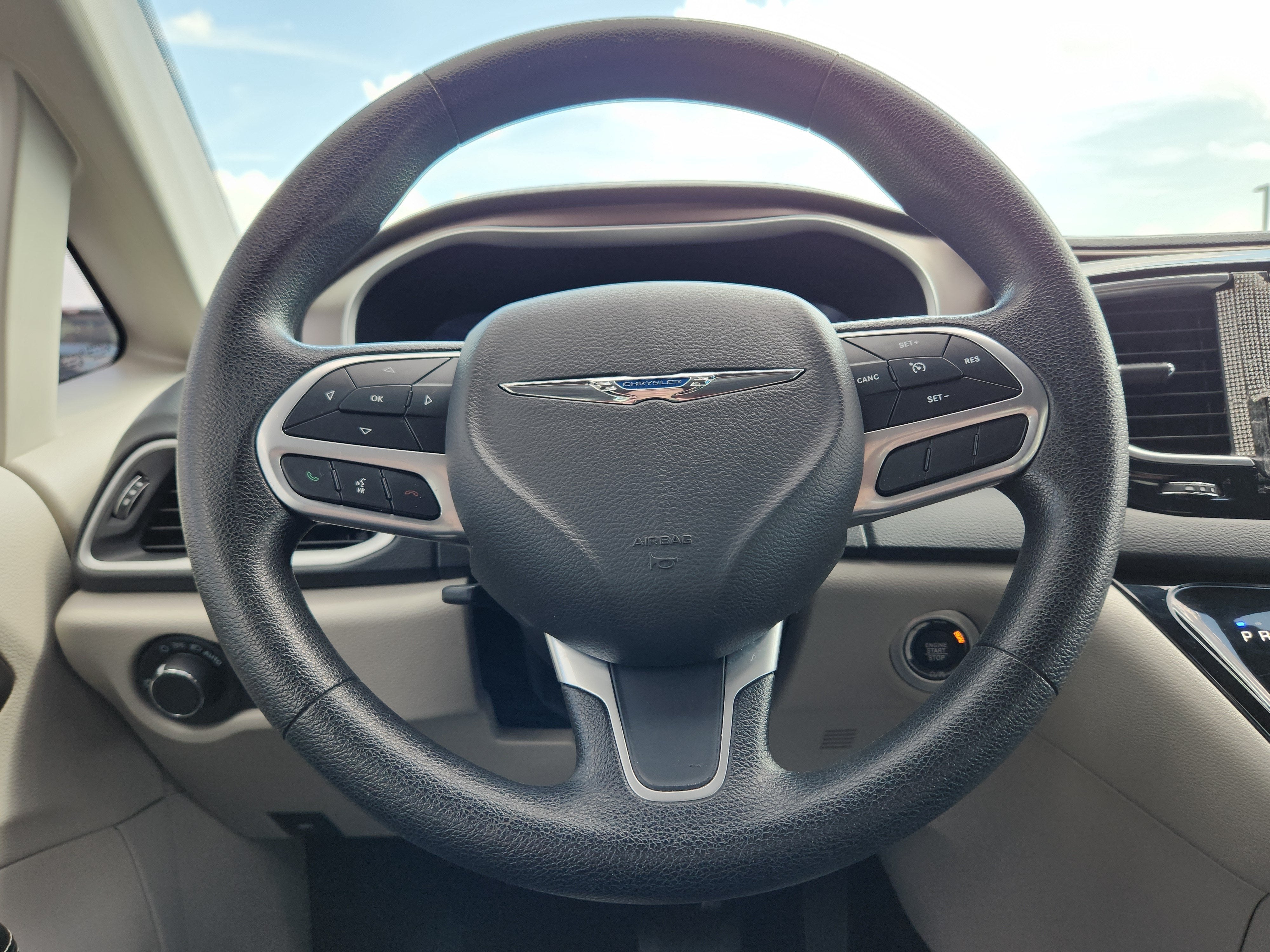 2021 Chrysler Voyager LXI