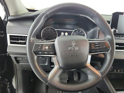 2024 Mitsubishi Outlander ES