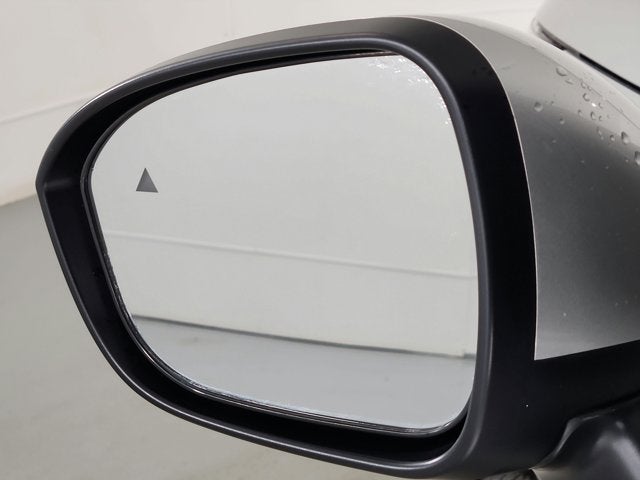 2023 Mitsubishi Outlander Base