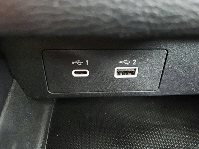 2023 Mitsubishi Outlander Base