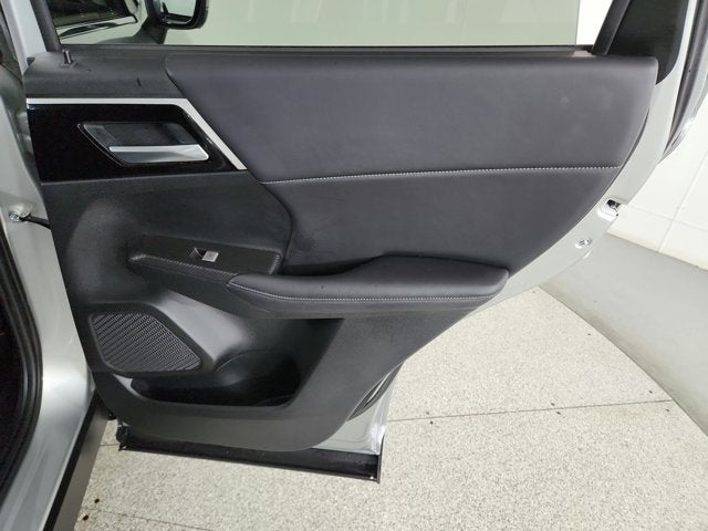 2023 Mitsubishi Outlander Base