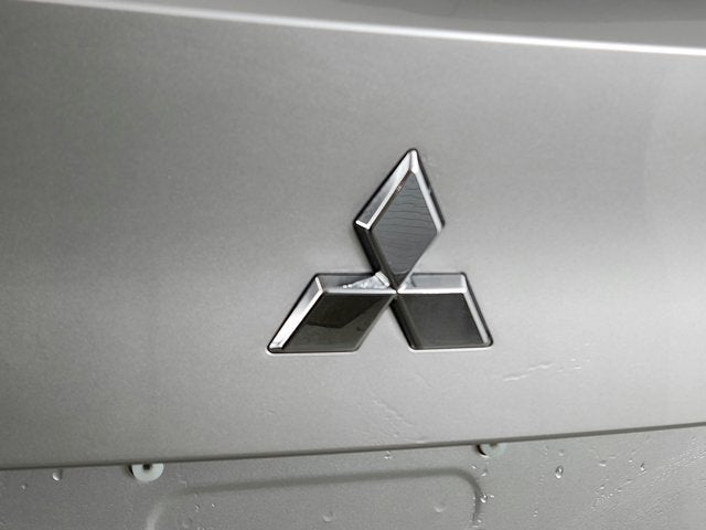 2023 Mitsubishi Outlander Base