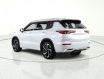 2022 Mitsubishi Outlander Base