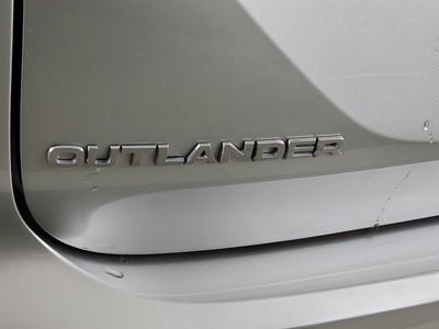 2025 Mitsubishi Outlander SE