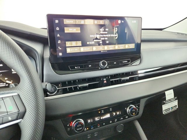 2025 Mitsubishi Outlander Base