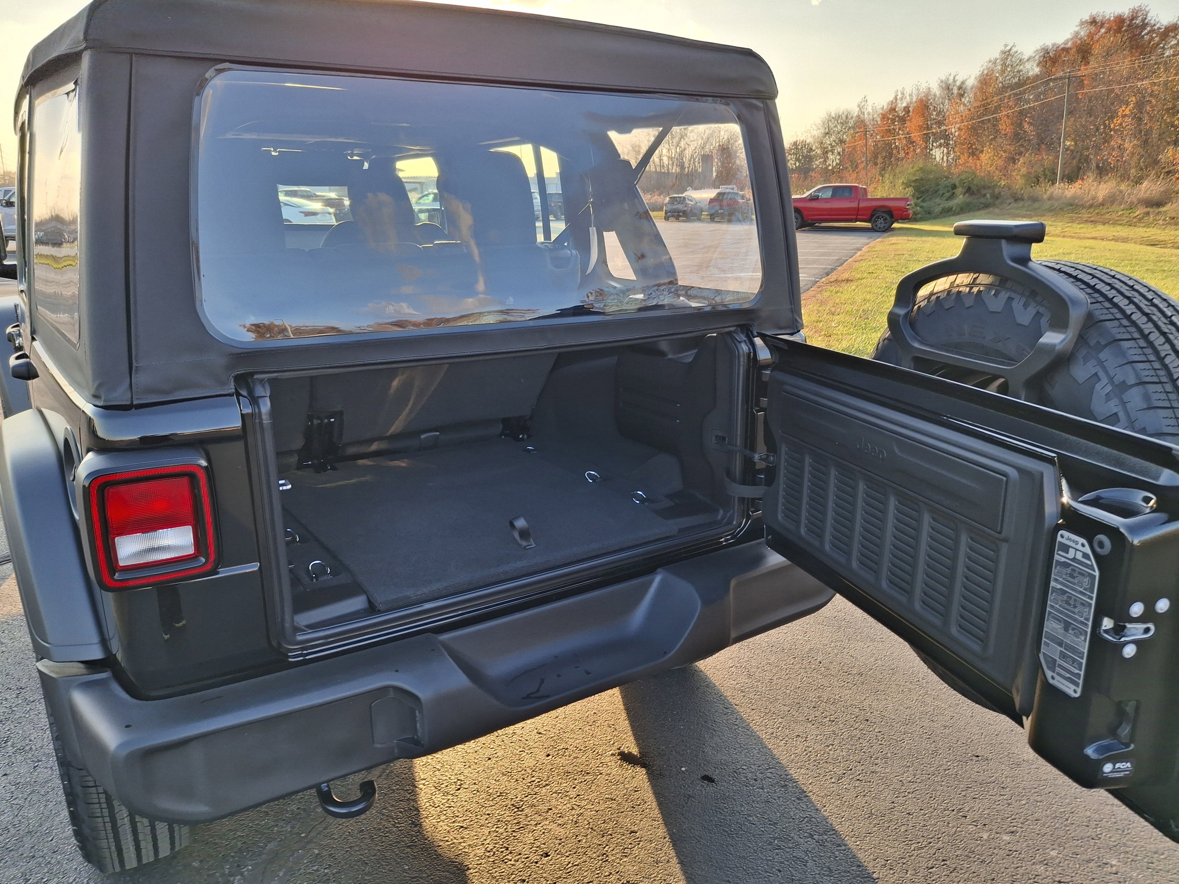 2026 Jeep 4 Dr Wrangler Sport