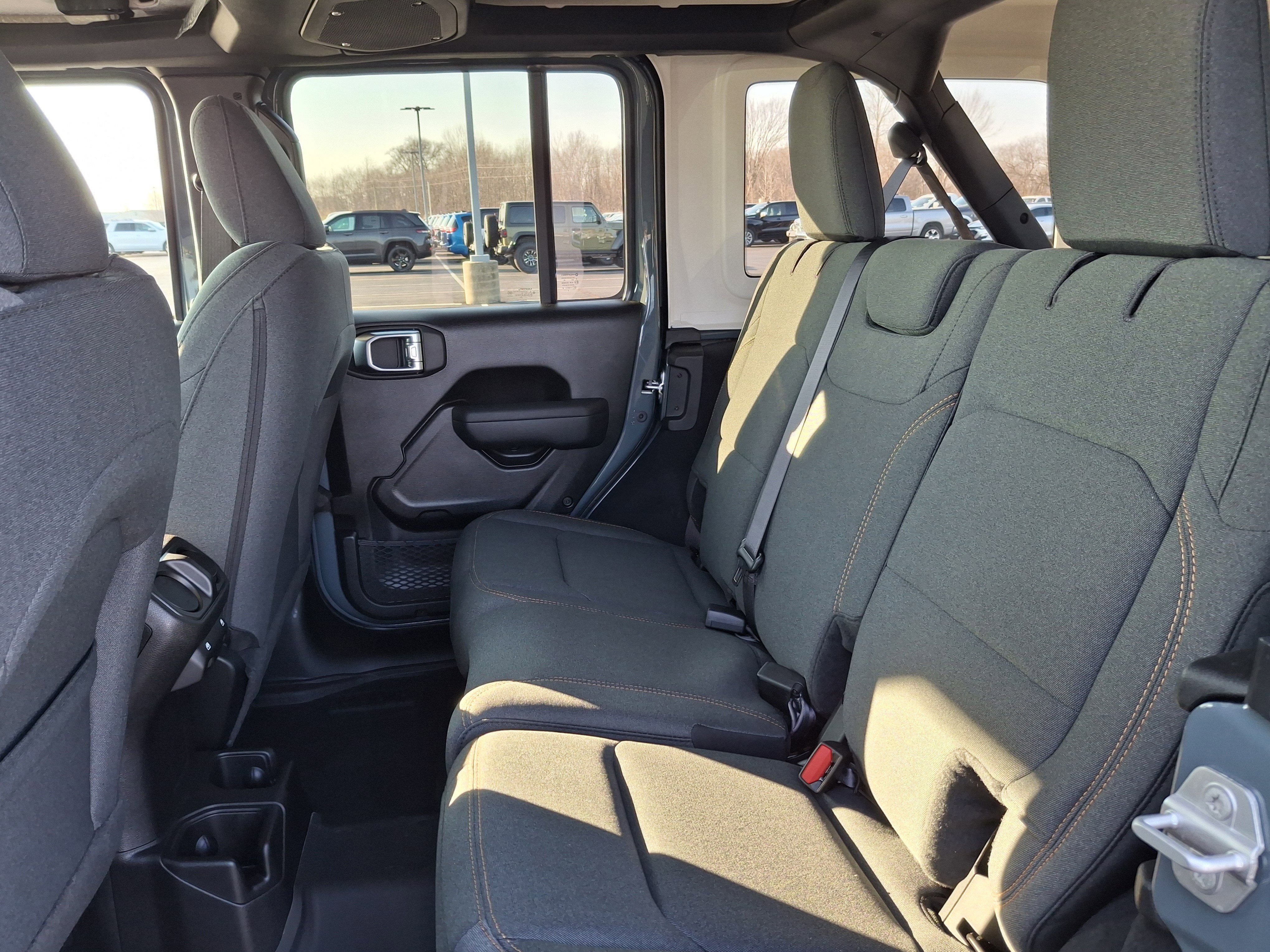 2026 Jeep 4 Dr Wrangler Sport