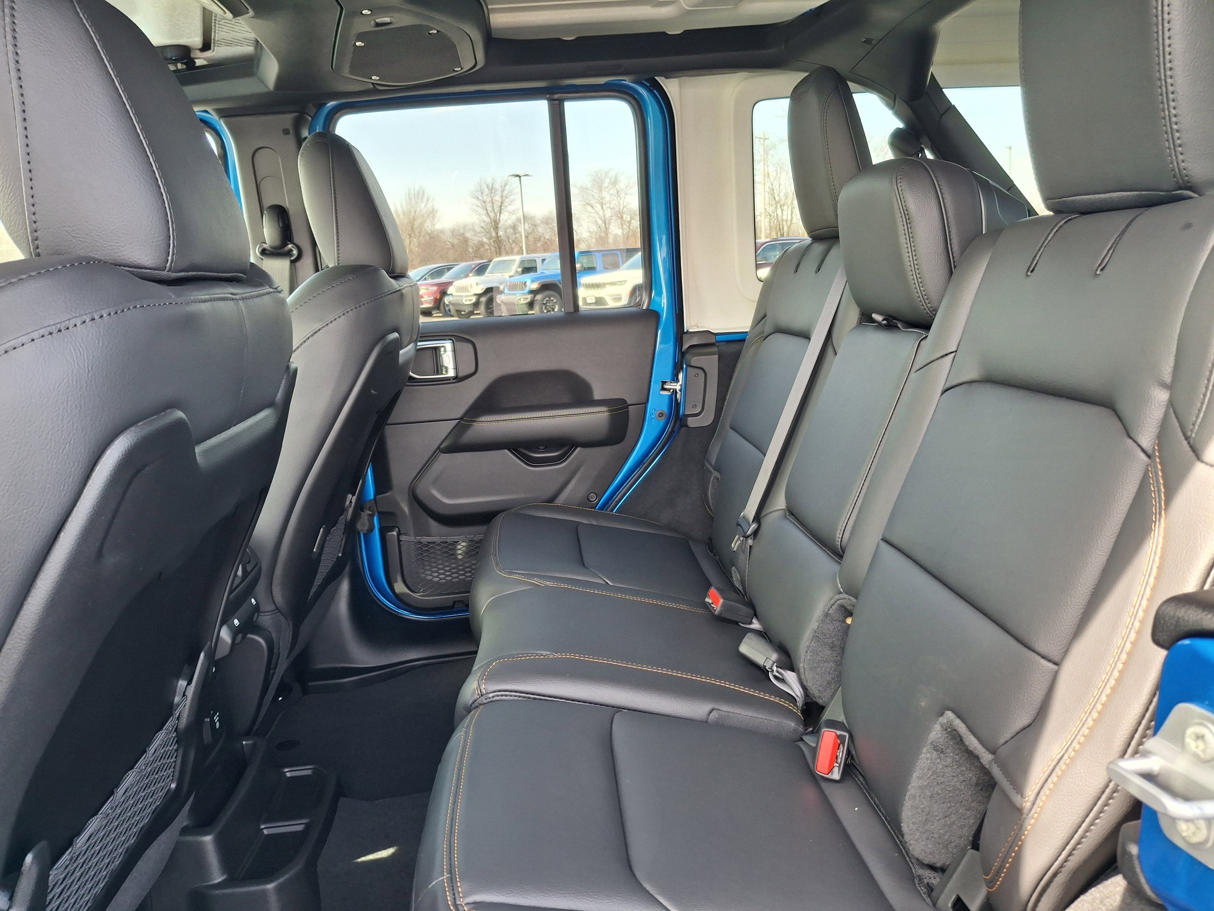 2026 Jeep 4 Dr Wrangler Sahara