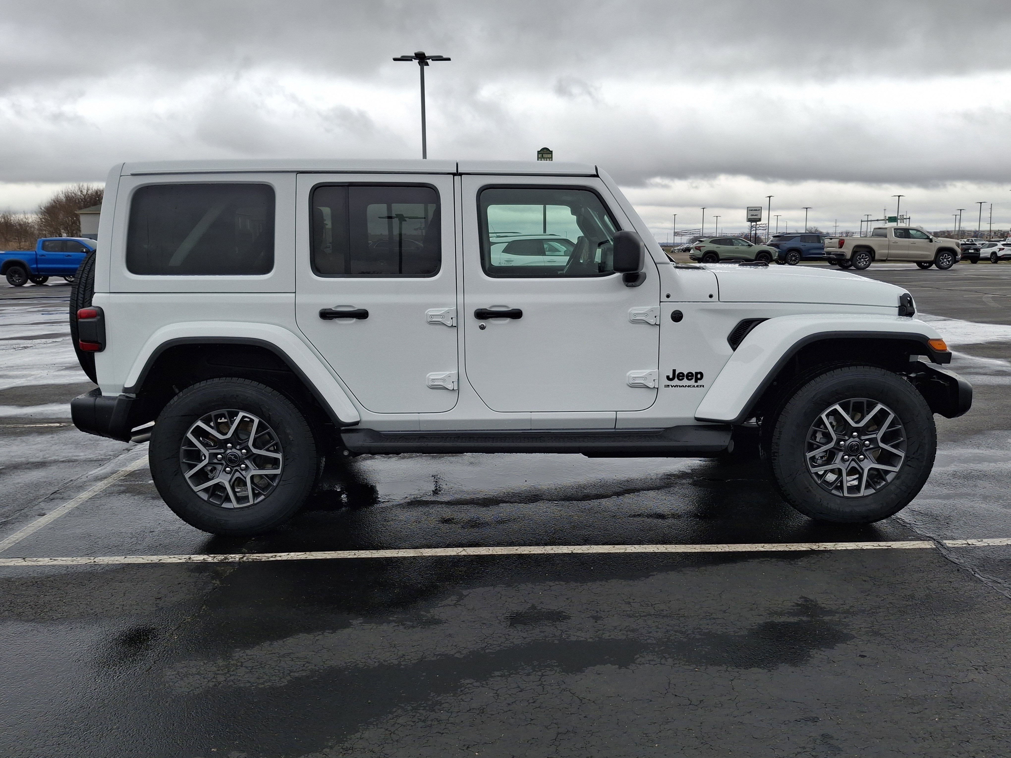 2026 Jeep 4 Dr Wrangler Sahara