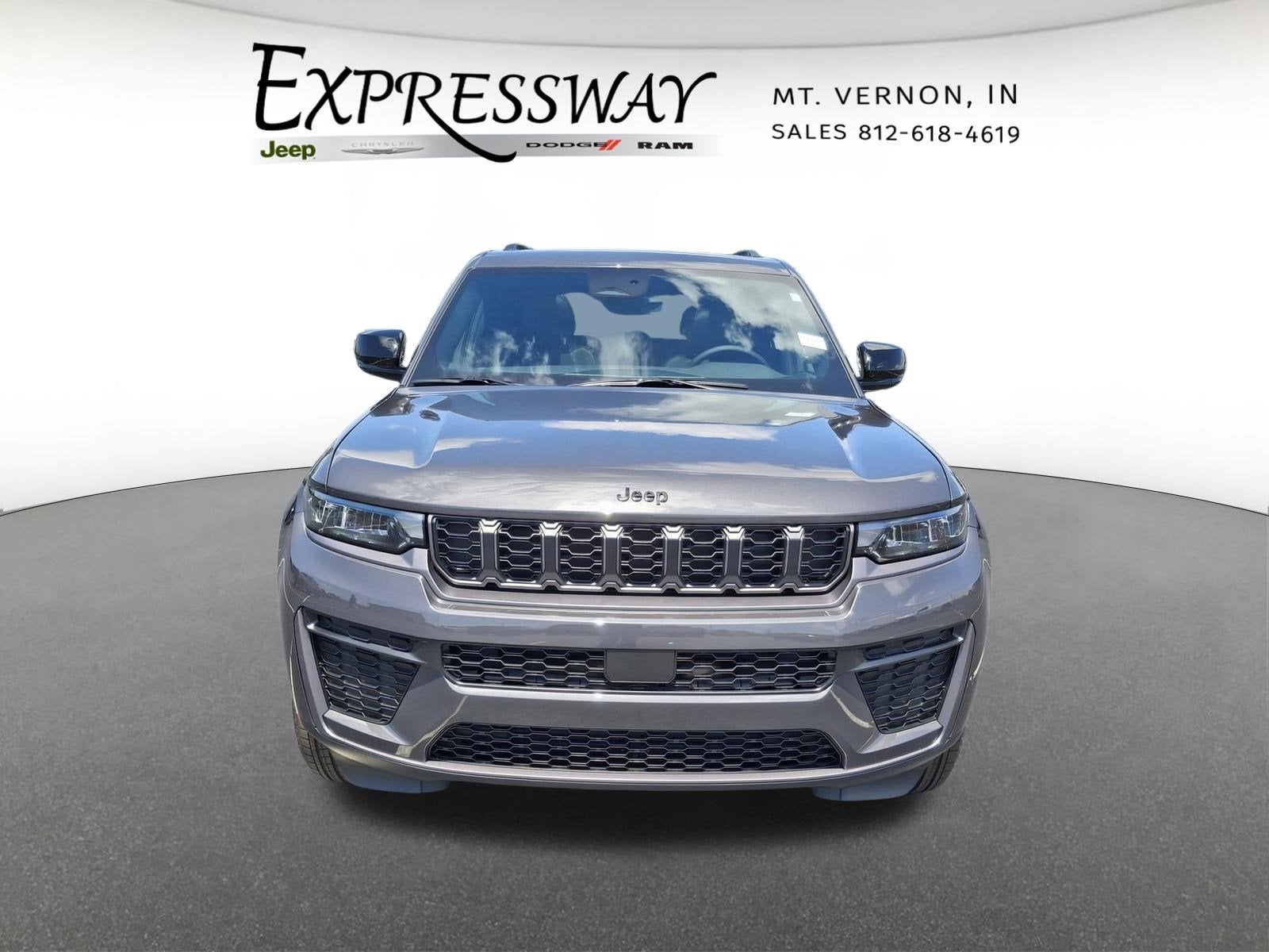 2026 Jeep Grand Cherokee Laredo Altitude