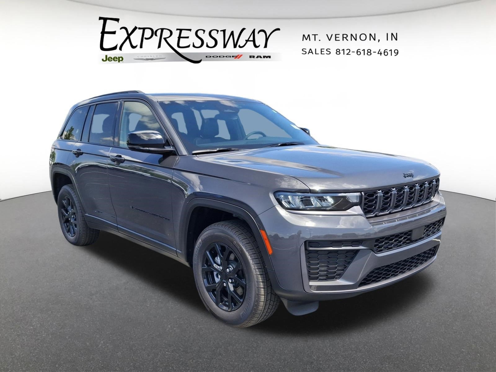 2026 Jeep Grand Cherokee Laredo Altitude