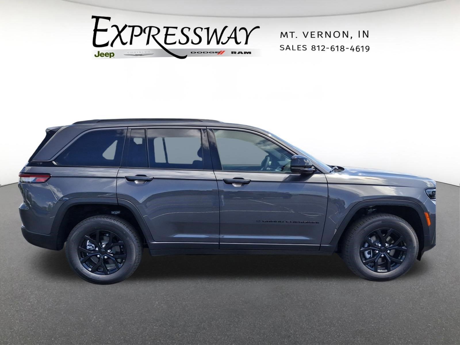 2026 Jeep Grand Cherokee Laredo Altitude