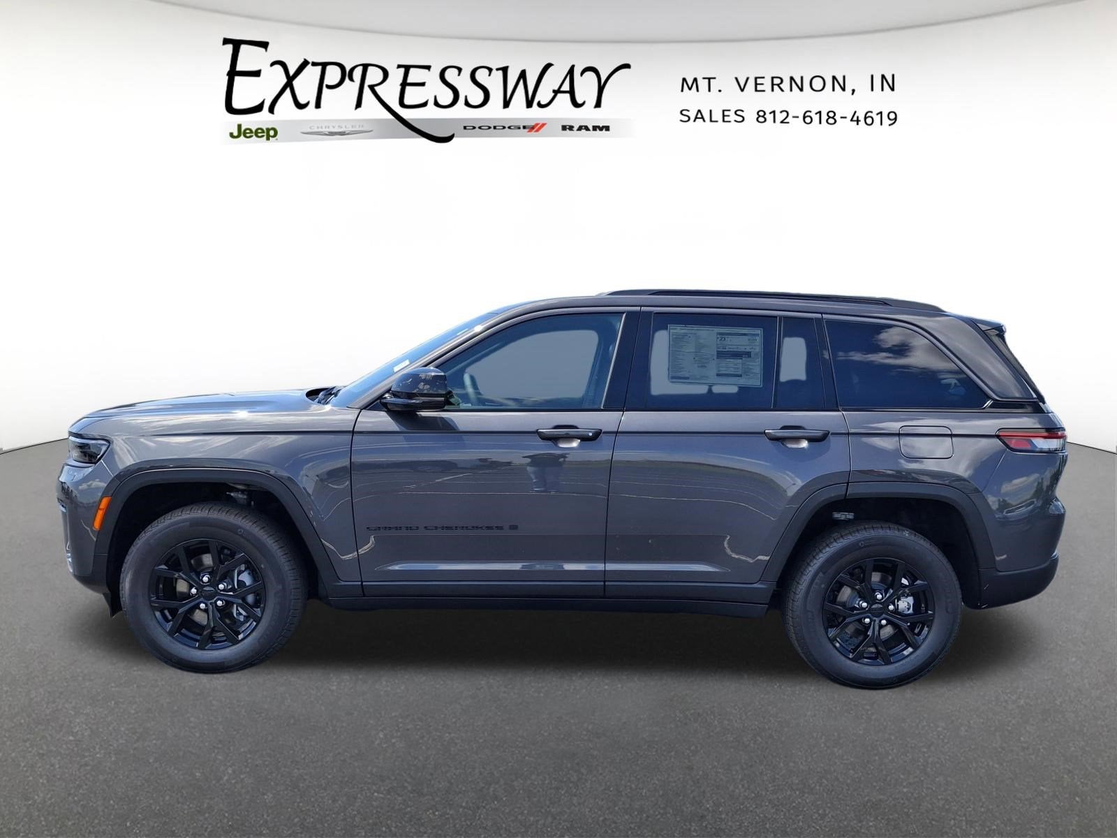 2026 Jeep Grand Cherokee Laredo Altitude