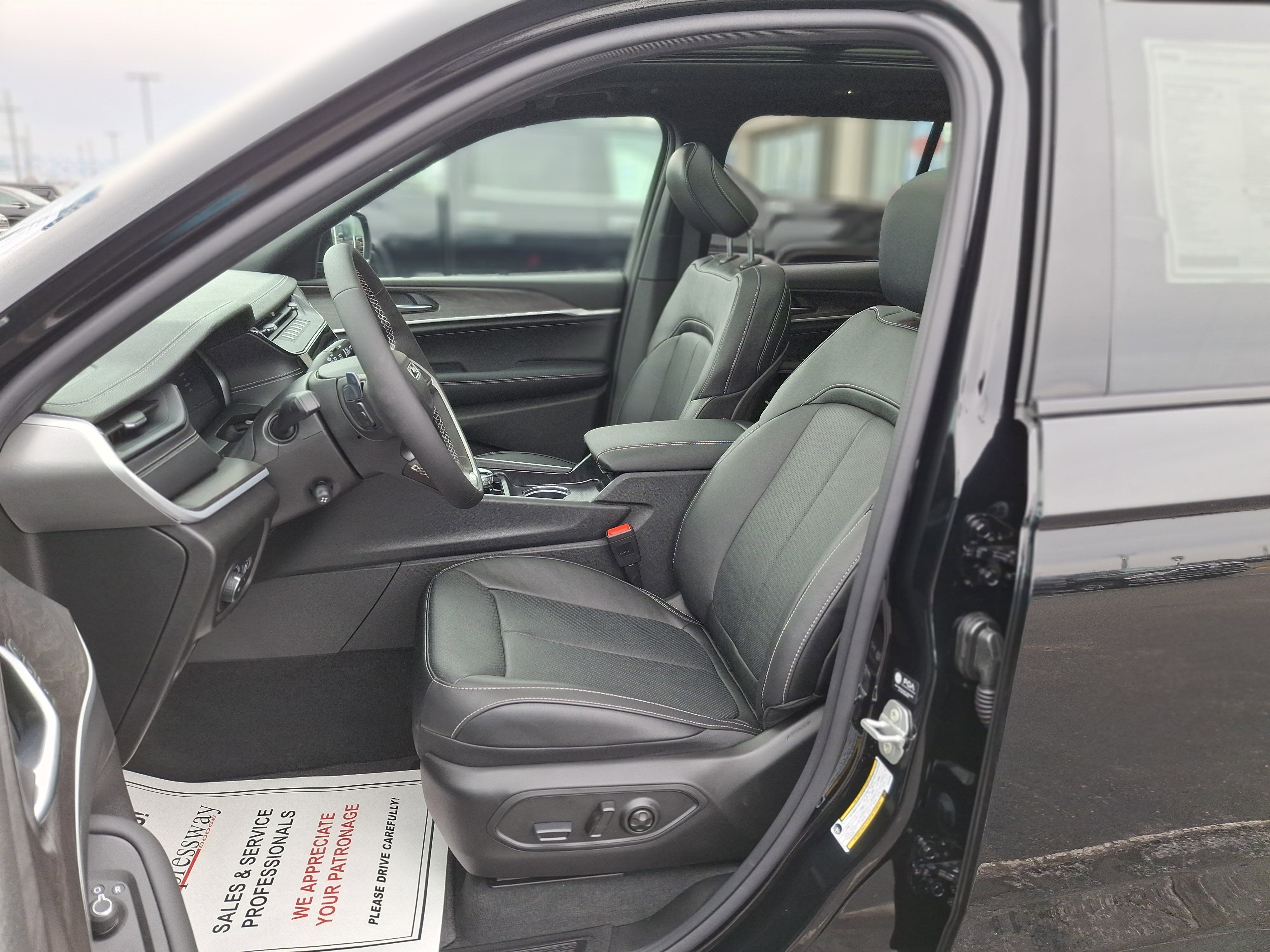 2026 Jeep Grand Cherokee Limited Reserve