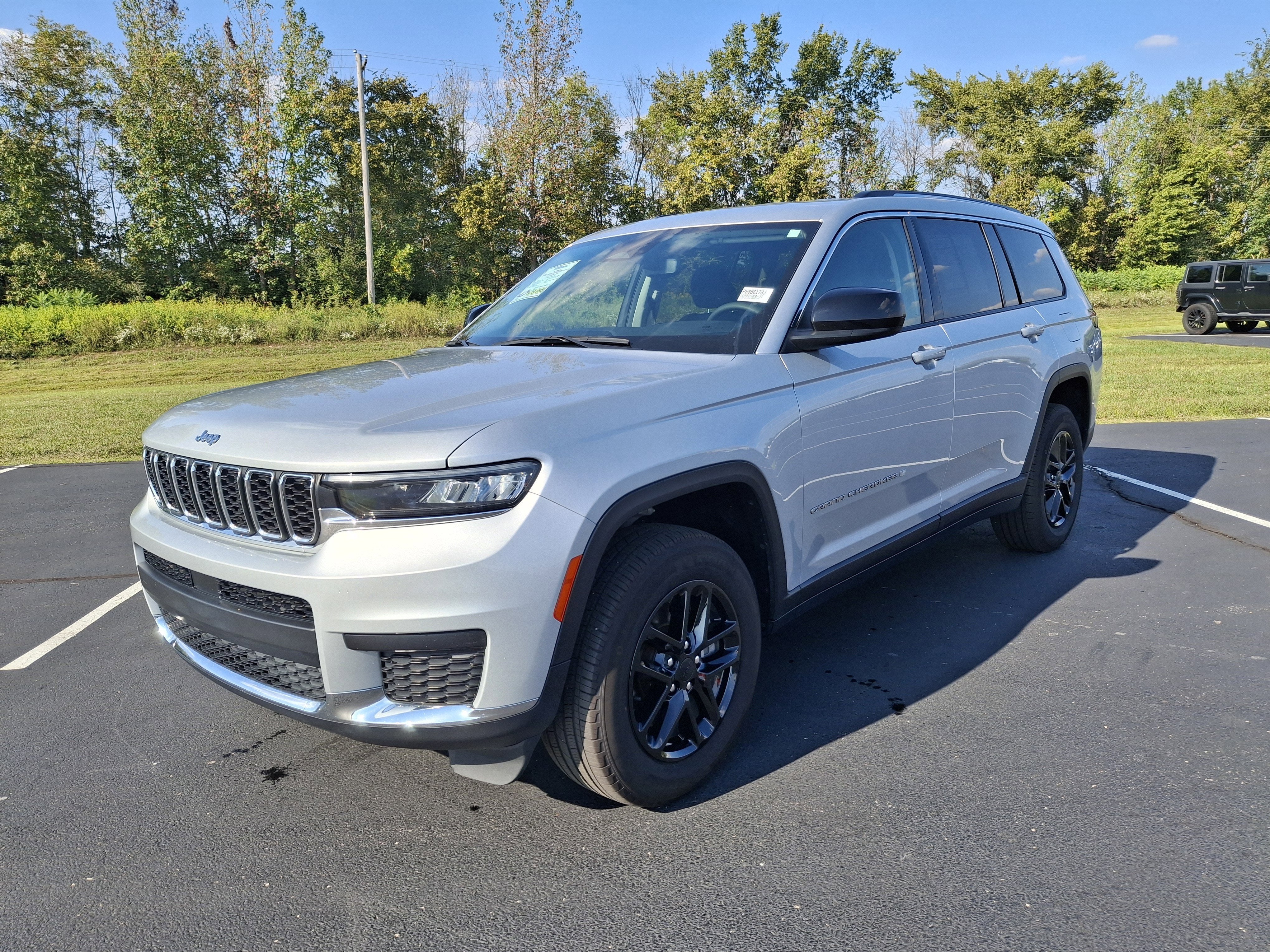 2023 Jeep Grand Cherokee L Laredo