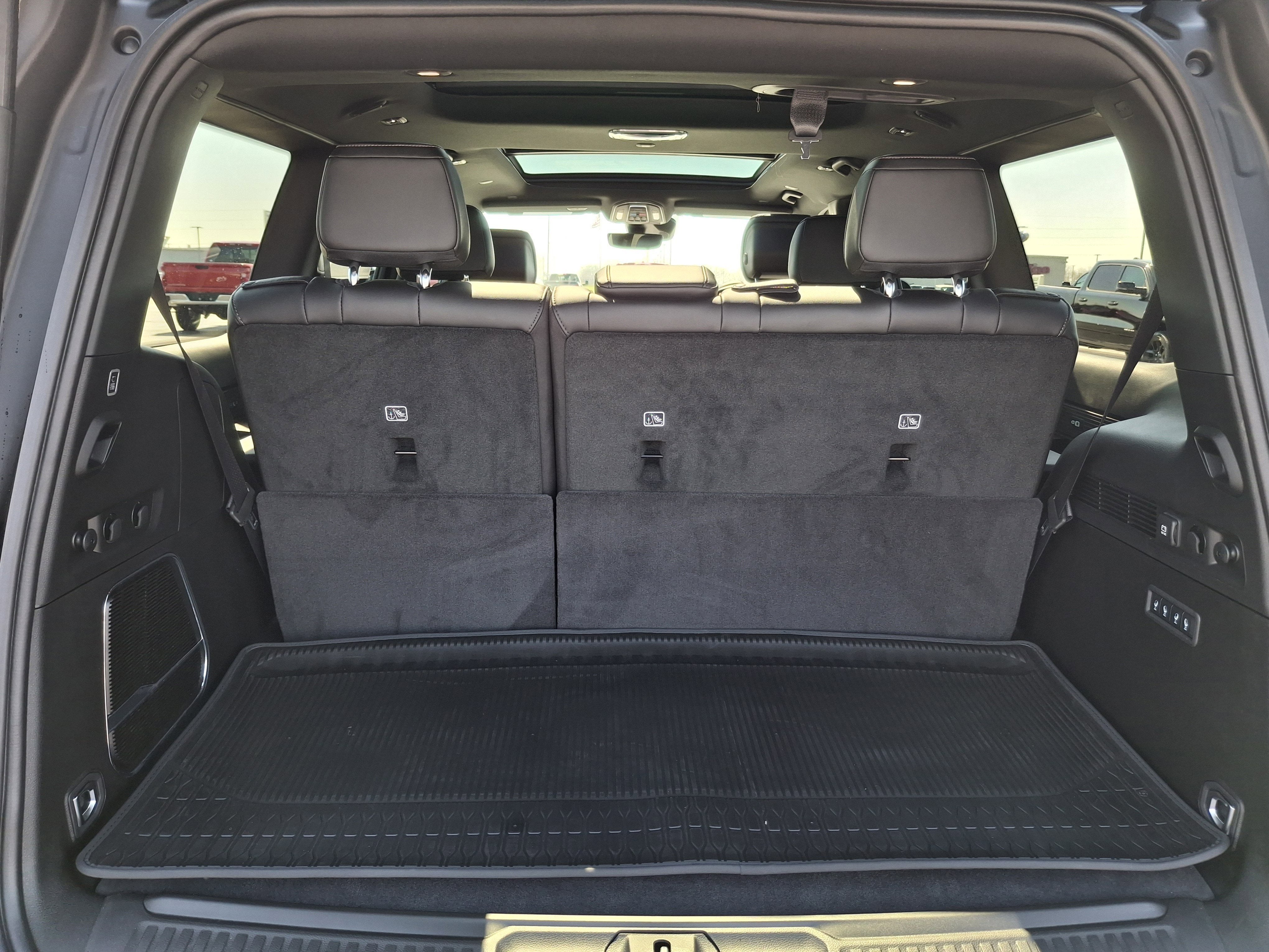 2026 Jeep Grand Wagoneer Base