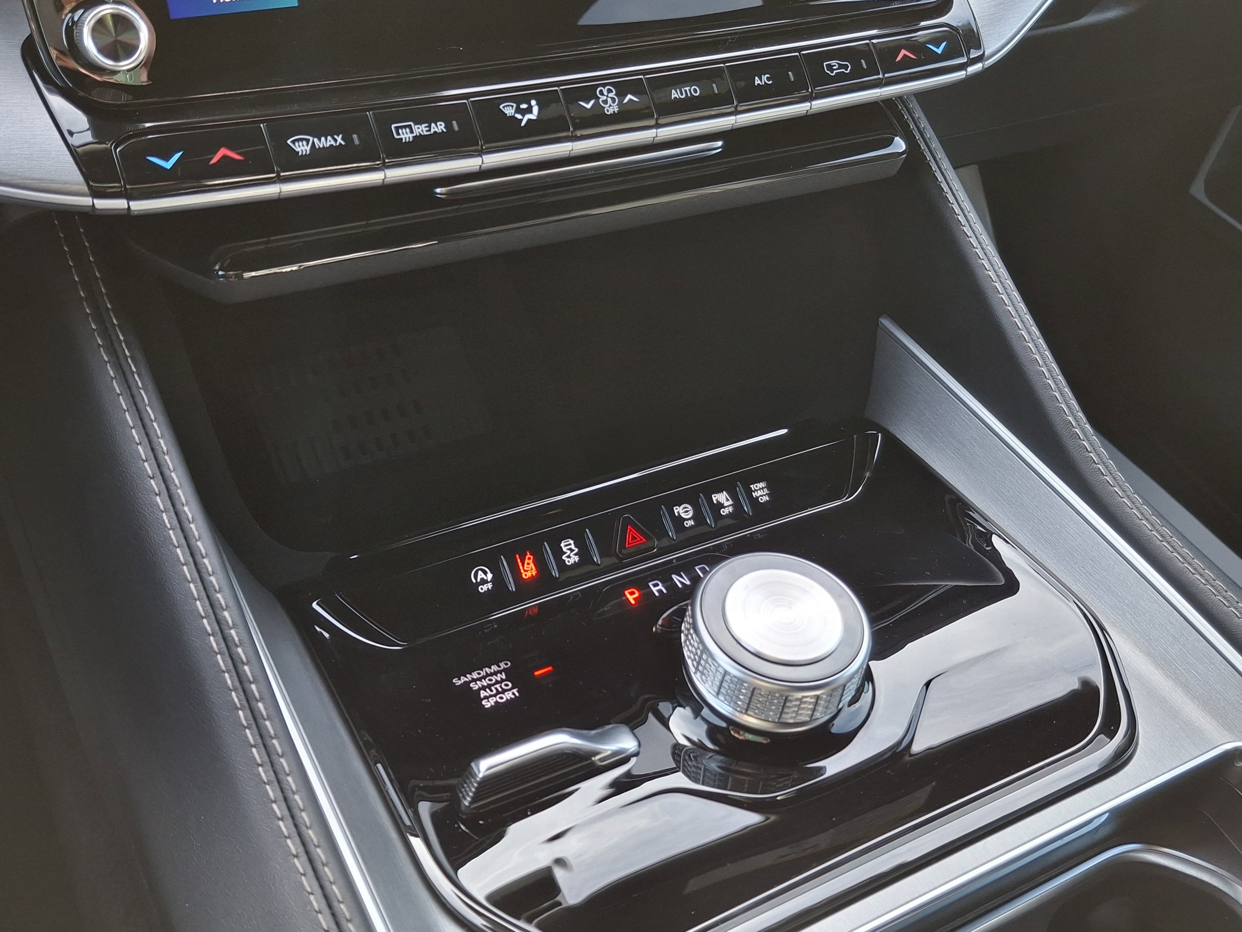 2026 Jeep Grand Wagoneer Base