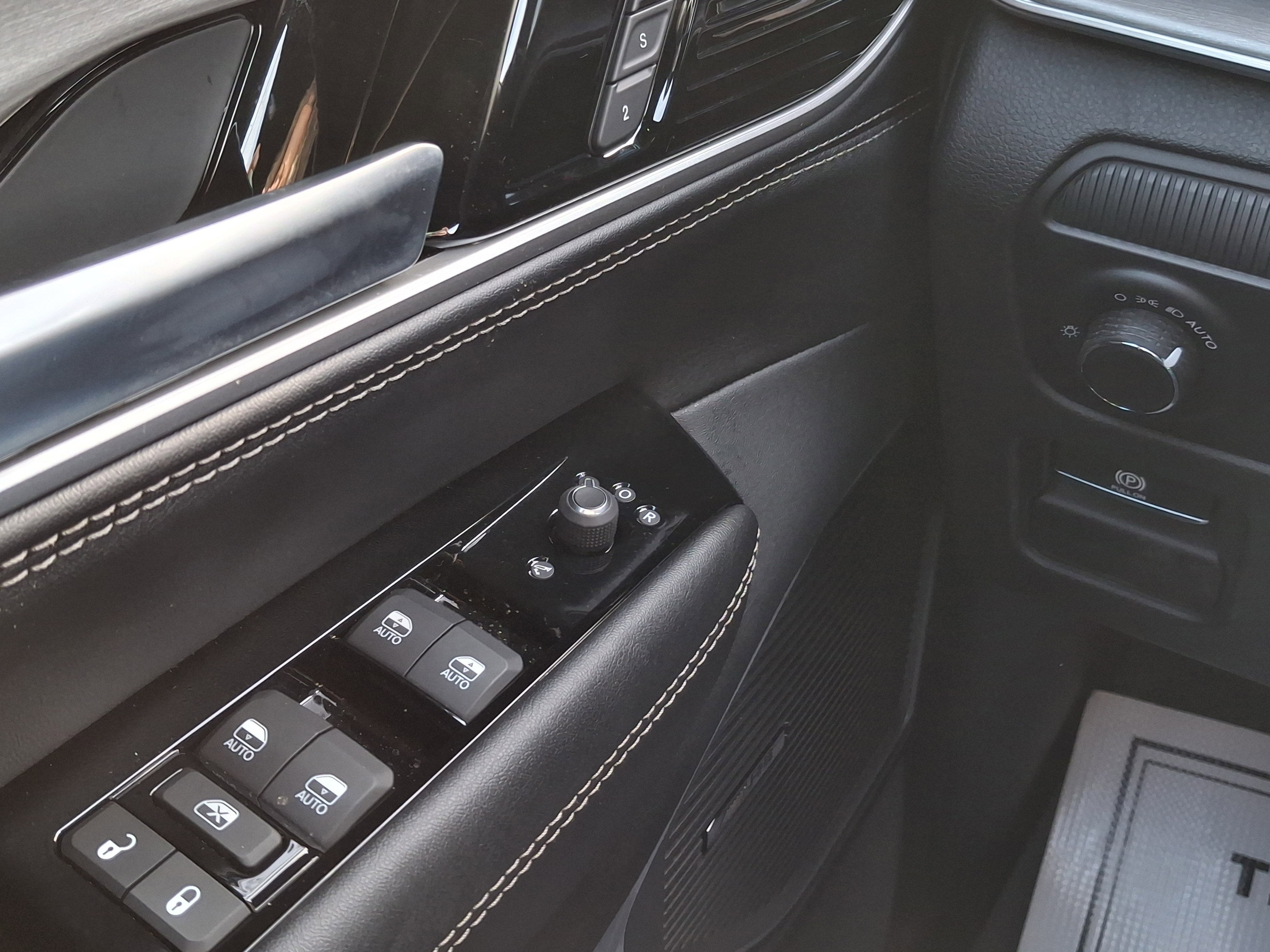 2026 Jeep Grand Wagoneer Base