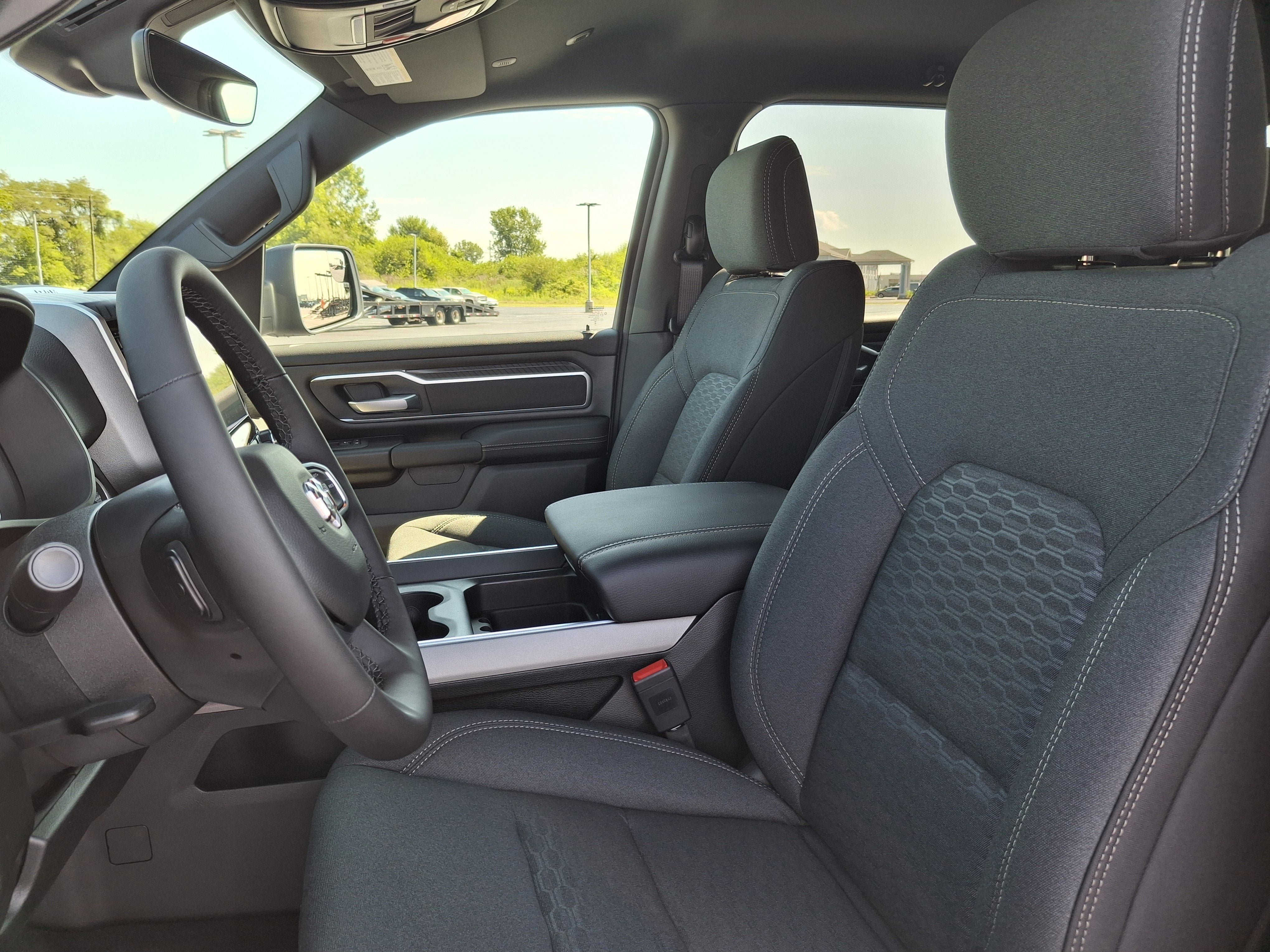 2026 RAM 1500 Big Horn 4x4 Crew Cab 5'7 Box