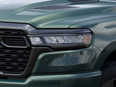 2026 RAM 1500 Express 4x4 Crew Cab 5'7 Box