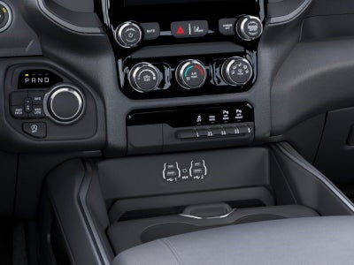 2026 RAM 1500 Express 4x4 Crew Cab 5'7 Box