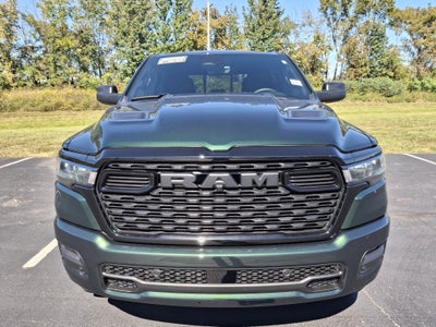 2026 RAM 1500 Express 4x4 Crew Cab 5'7 Box