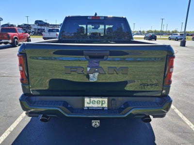 2026 RAM 1500 Express 4x4 Crew Cab 5'7 Box