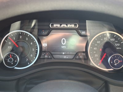 2026 RAM 1500 Express 4x4 Crew Cab 5'7 Box