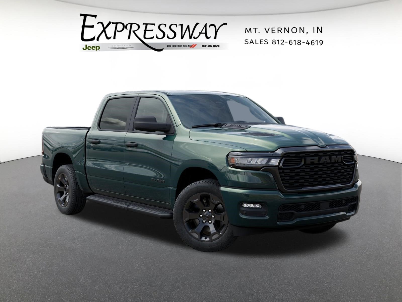2026 RAM 1500 Express 4x4 Crew Cab 5'7 Box