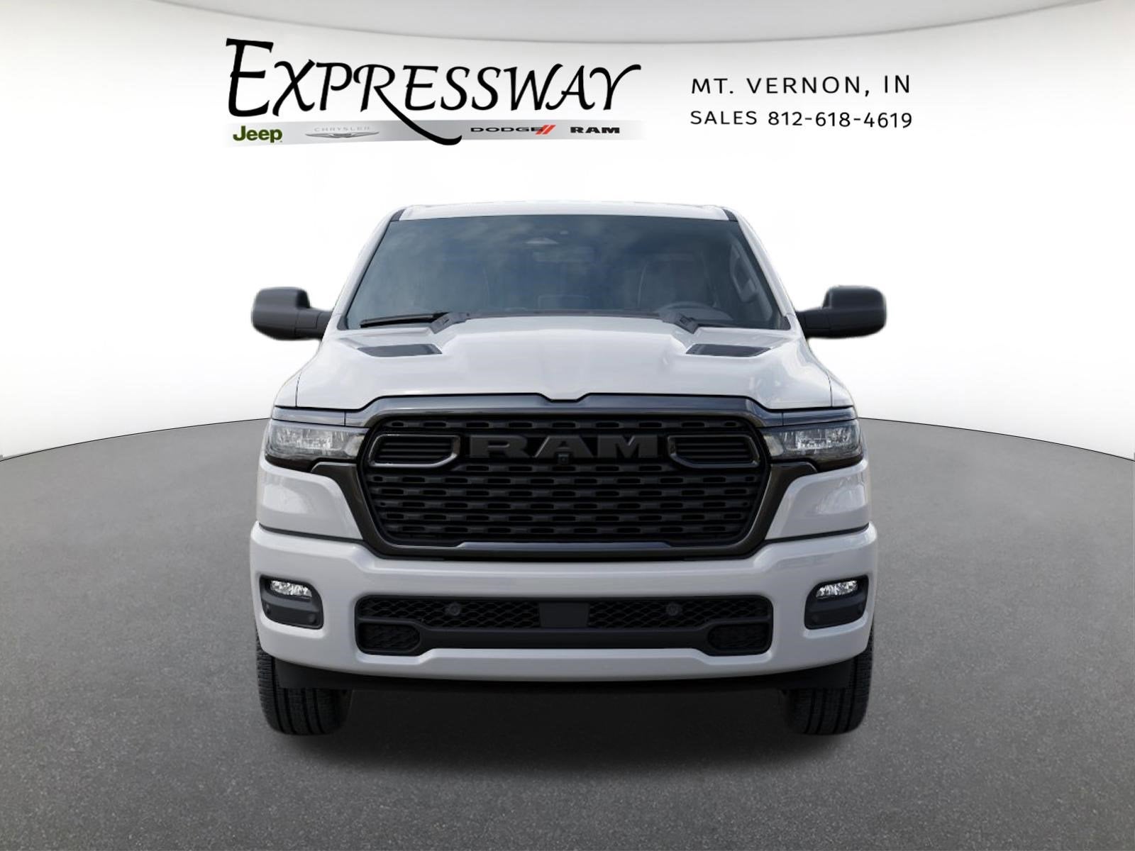 2026 RAM 1500 Express 4x4 Crew Cab 5'7 Box