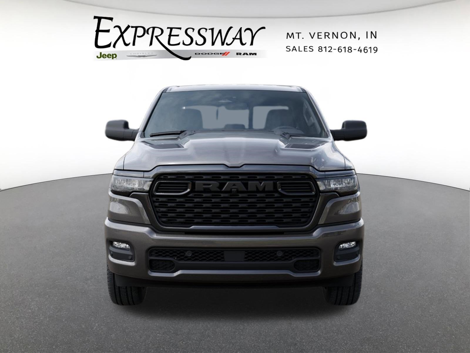 2026 RAM 1500 Express 4x4 Crew Cab 5'7 Box