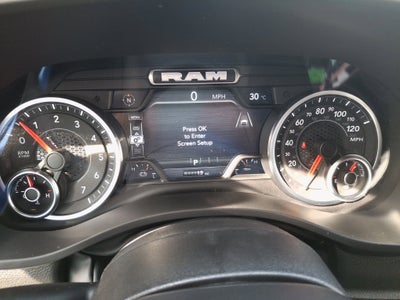 2026 RAM 1500 Express 4x4 Crew Cab 5'7 Box