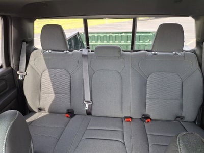 2026 RAM 1500 Express 4x4 Crew Cab 5'7 Box