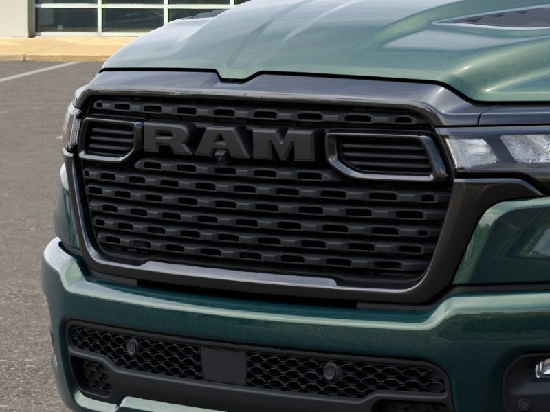 2026 RAM 1500 Express 4x4 Crew Cab 5'7 Box
