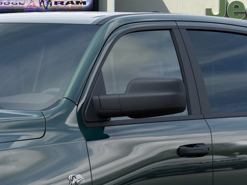 2026 RAM 1500 Express 4x4 Crew Cab 5'7 Box
