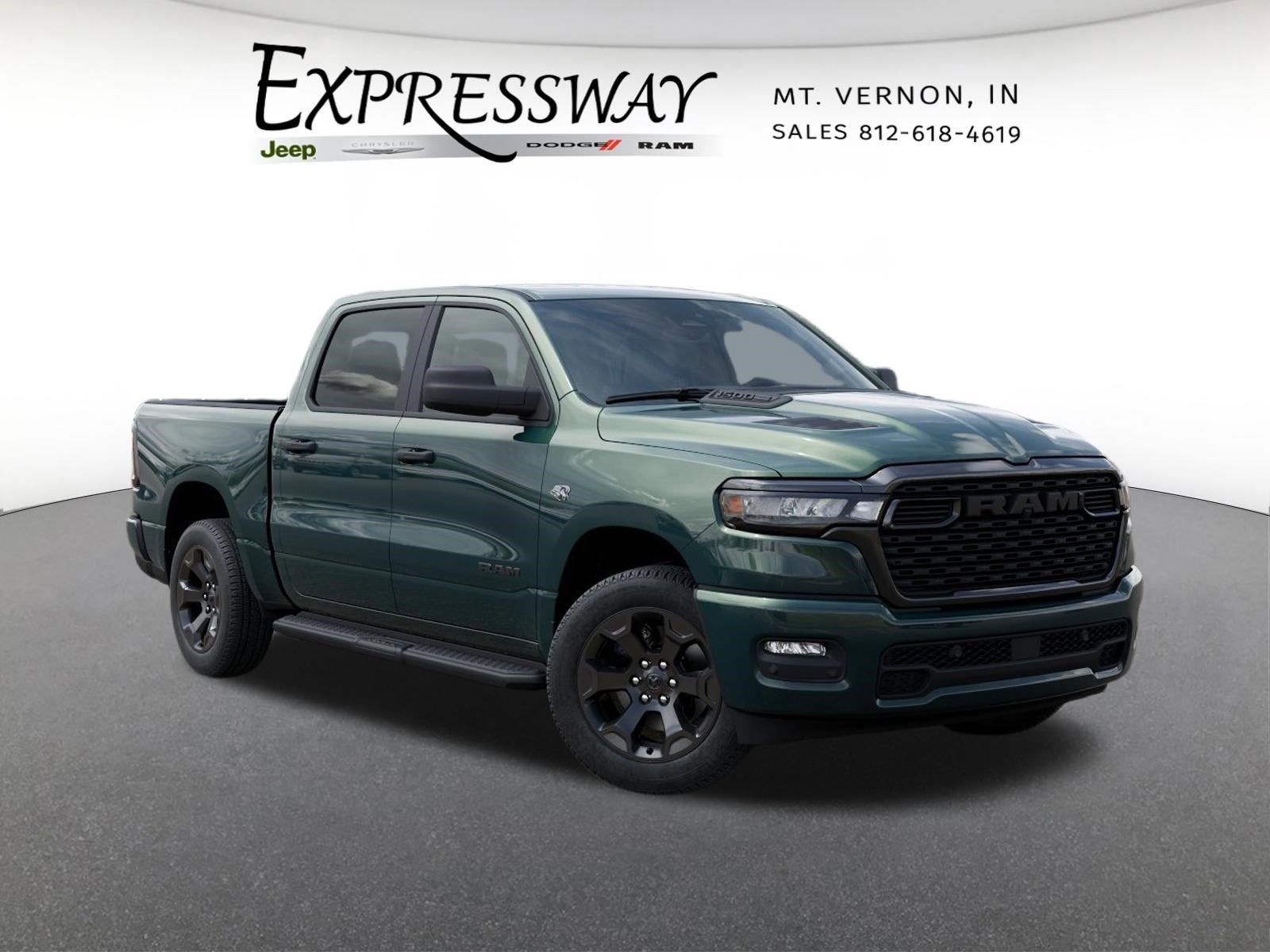 2026 RAM 1500 Express 4x4 Crew Cab 5'7 Box