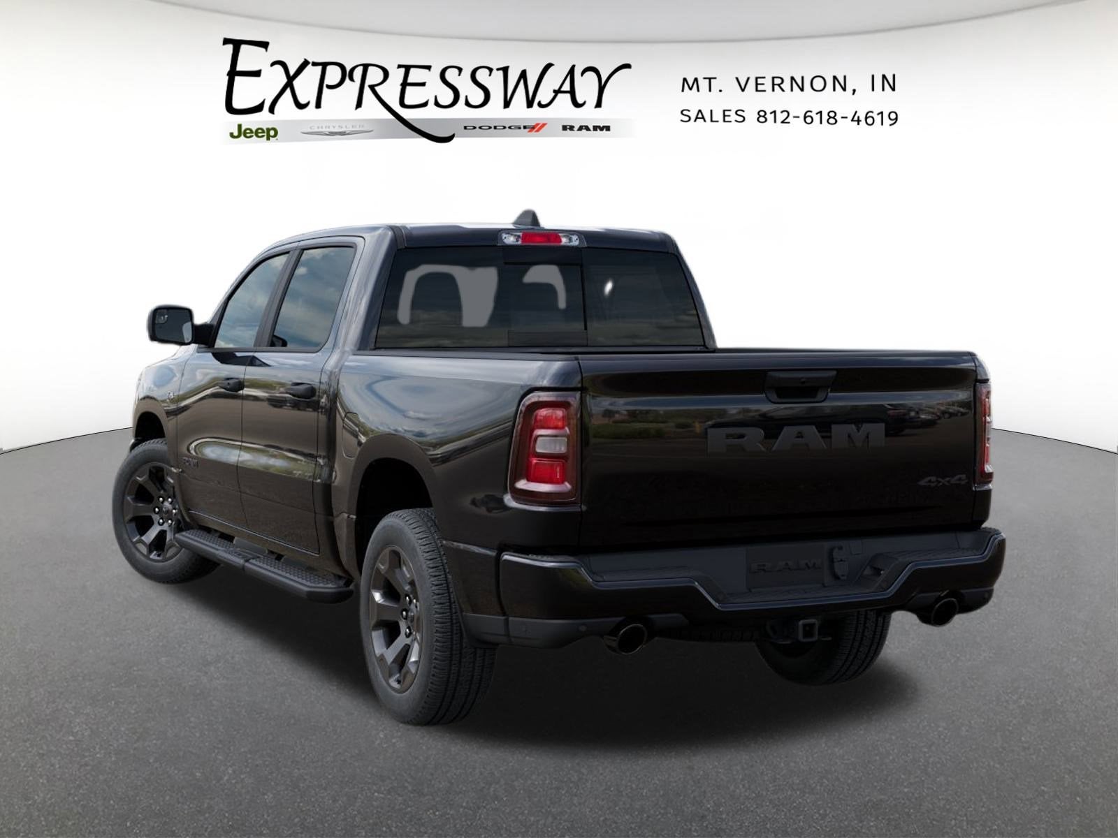 2026 RAM 1500 Express 4x4 Crew Cab 5'7 Box